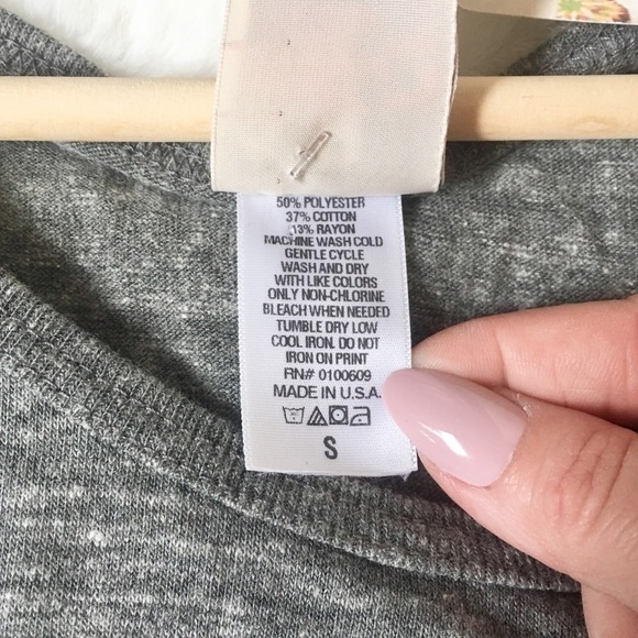 NWT Urban Outfitters Junk Food Mickey 90’s Tank - Picture 3 of 5